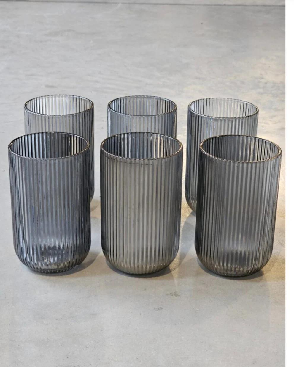 Vaso labrado color humo